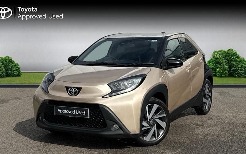 Used Toyota Aygo X 72 HP (52 kW) 2024 Ginger beige bitone SUV