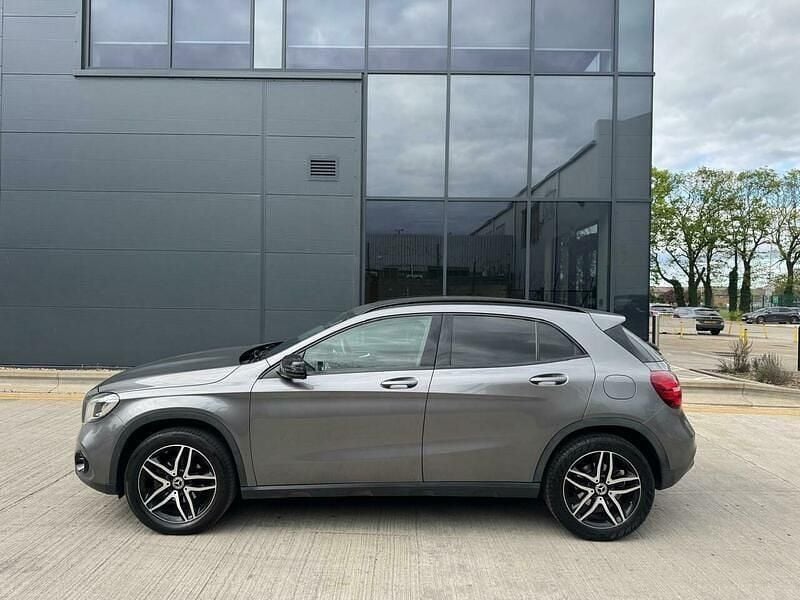 Used Mercedes GLA180 Urban 125 HP (91 kW) 2019 Grey SUV