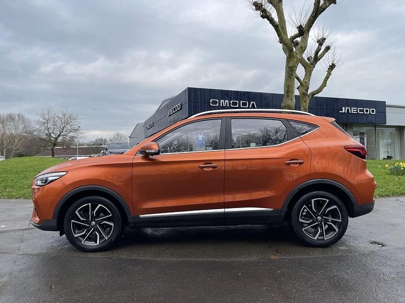 Used MG ZS Exclusive 105 HP (77 kW) 2022 Orange SUV