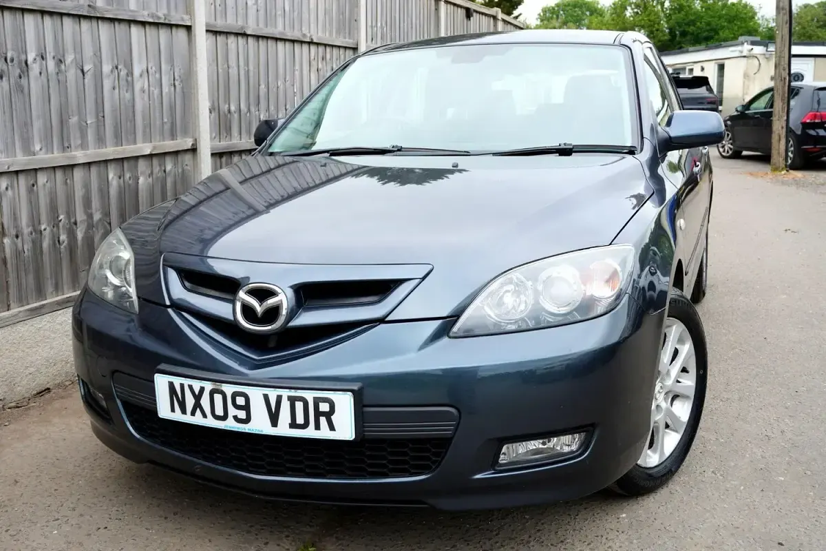Used Mazda 3 Takara 105 HP (77 kW) 2009 Grey Hatchback