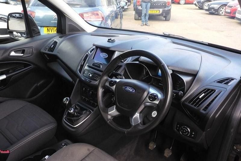 Used Ford Tourneo Connect Titanium 120 HP (88 kW) 2017 Black MPV