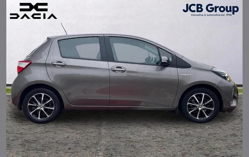 Used Toyota Yaris Hybrid 99 HP (72 kW) 2018 Other Hatchback