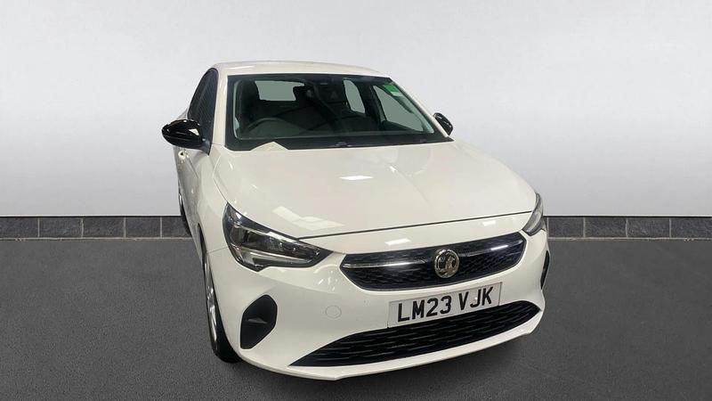 Used Vauxhall Corsa Design Edition 100 HP (73 kW) 2023 White Hatchback