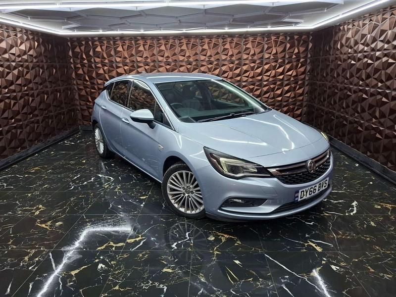 Second-hand Vauxhall Astra Elite 2016 Argintiu Hatchback