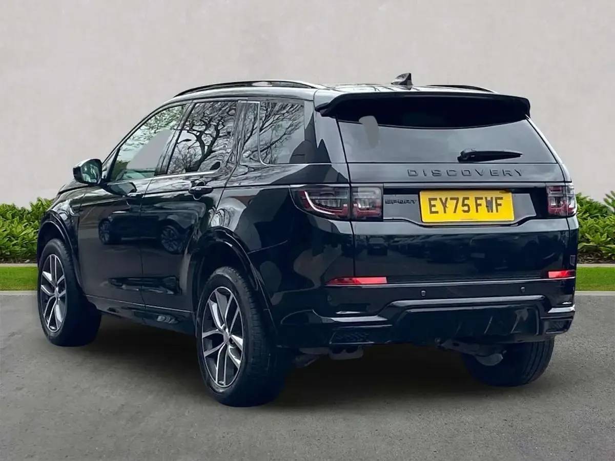 Used Land Rover Discovery 5 SE Dynamic 2025 Black SUV