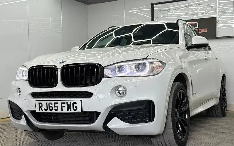 Used BMW X6 M Sport 258 HP (189 kW) 2015 White SUV