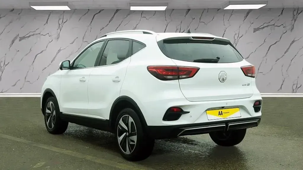 Usado MG ZS Trophy 130 kW (177 HP) 2023 Branco SUV