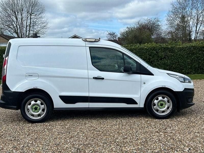 Used Ford Transit Connect S 100 HP (73 kW) 2018 White MPV