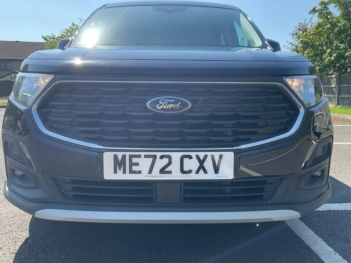 Used Ford Grand Tourneo Connect Active 122 HP (89 kW) 2022 Black MPV