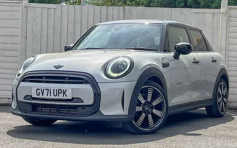 Used Mini Cooper Exclusive 136 HP (100 kW) 2022 Silver Hatchback