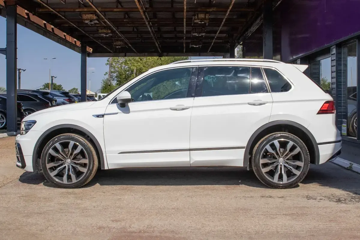 Used VW Tiguan R-line 240 HP (176 kW) 2018 White SUV