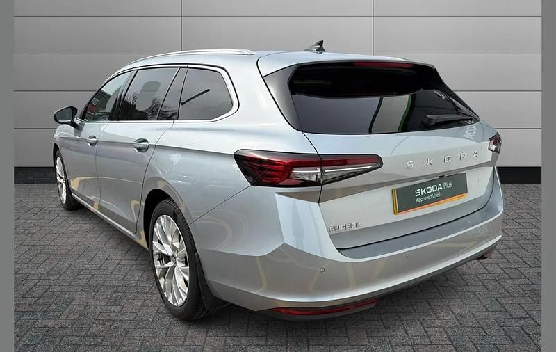 Used Skoda Superb SE L 147 HP (108 kW) 2025 Pebble silver metallic Estate