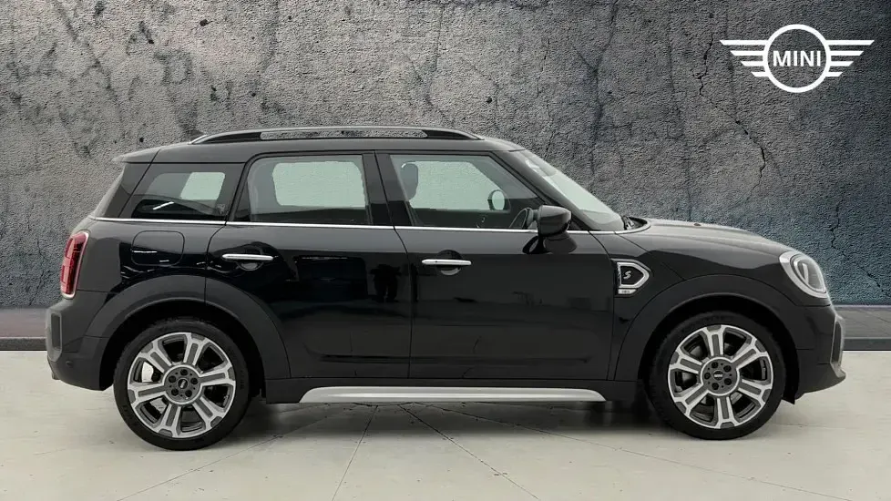 Used Mini Cooper S Countryman Exclusive 176 HP (129 kW) 2023 Black SUV