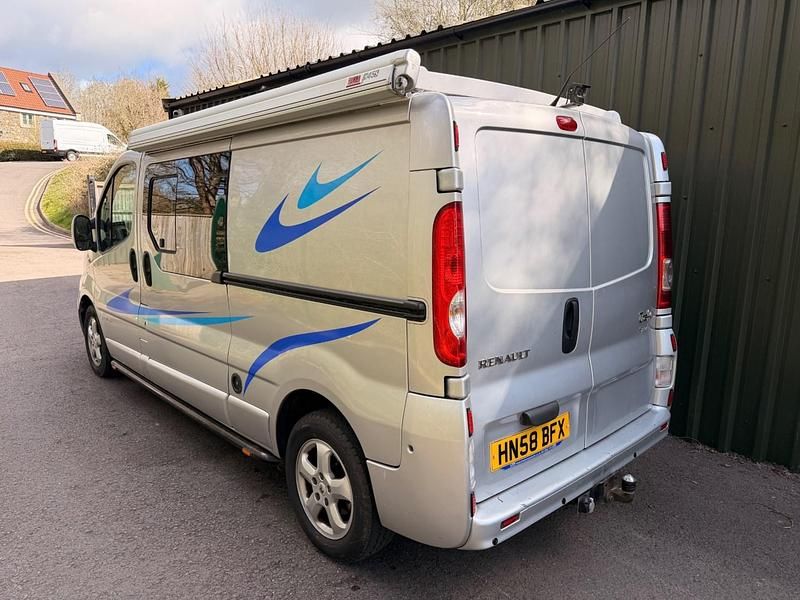Used Renault Trafic 115 HP (84 kW) 2008 Silver MPV