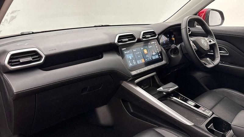 Used MG ZS Trophy 196 HP (144 kW) 2025 Red SUV