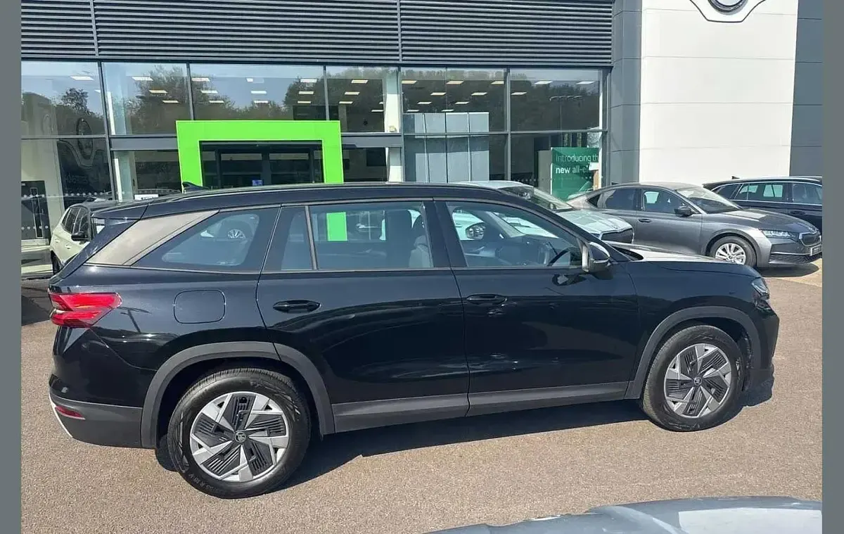 Used Skoda Kodiaq SE 150 HP (110 kW) 2024 Black magic pearl effect SUV
