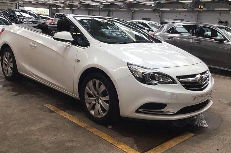 White Used 2016 Vauxhall Cascada Cabriolet | £3,999 (Fair price) - Image 1/1