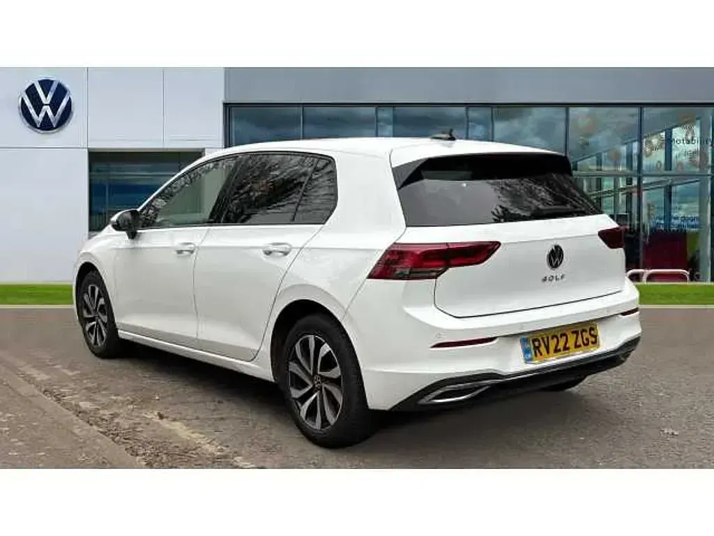 Used VW Golf VIII Active 130 HP (95 kW) 2022 White Hatchback