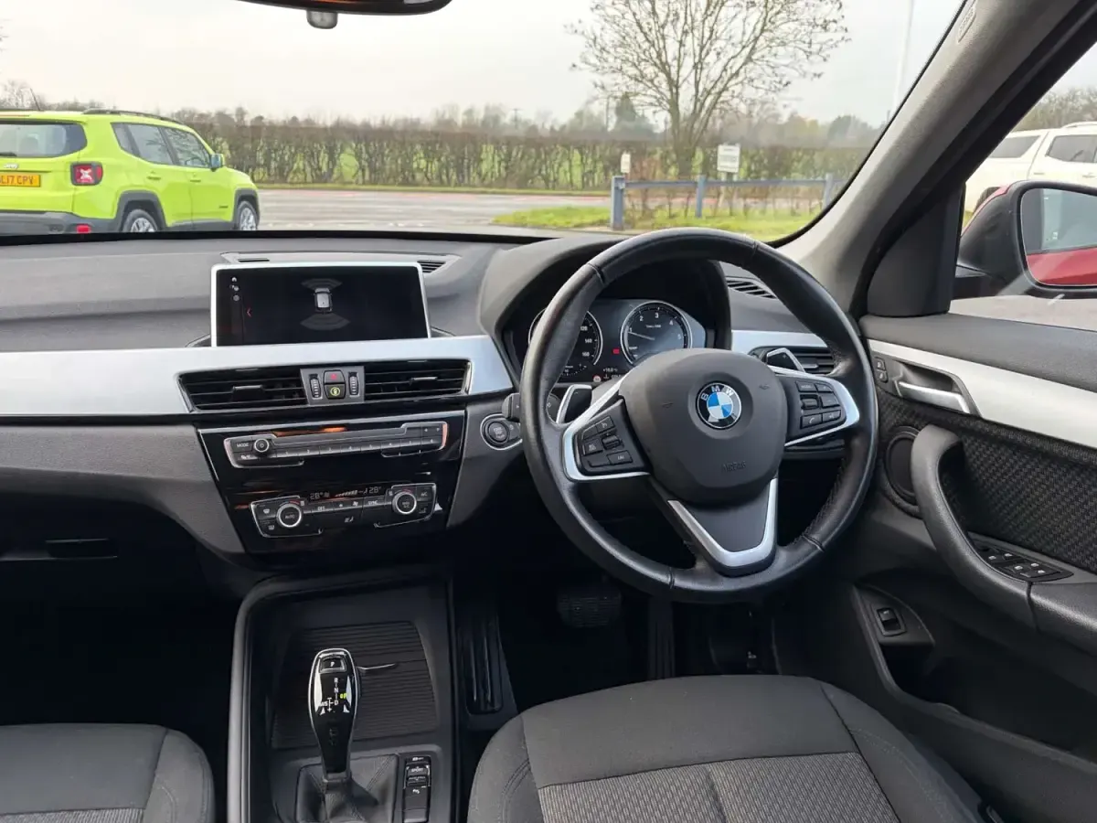 Używany BMW X1 Comfort Edition 2021 Pomarańczowy SUV