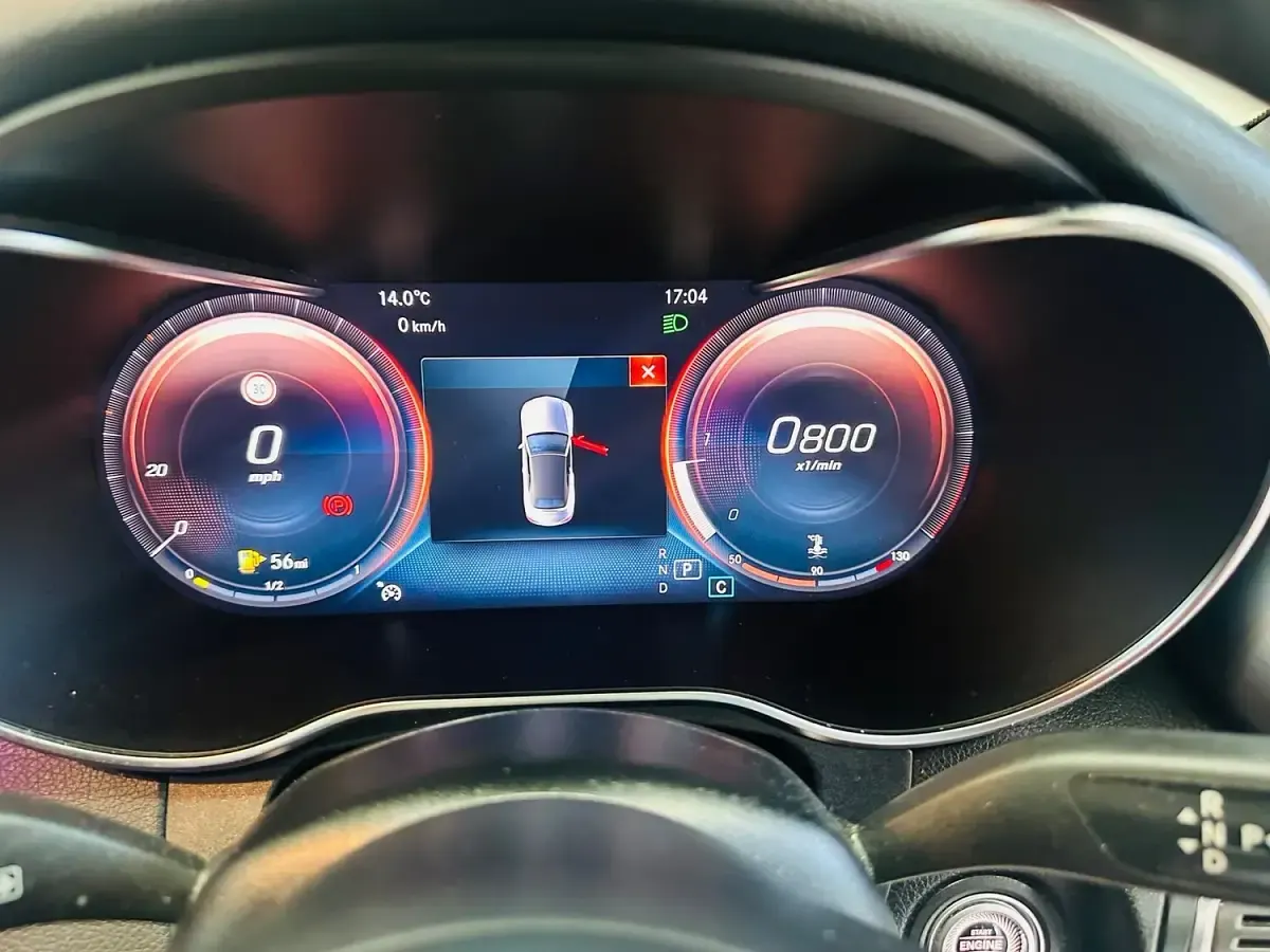 Käytetty Mercedes C300 AMG Line Premium 2019 Harmaa Avoauto