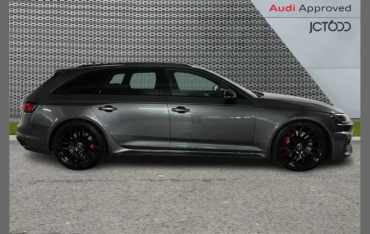 Used Audi RS4 Design 444 HP (326 kW) 2023 Grey Estate