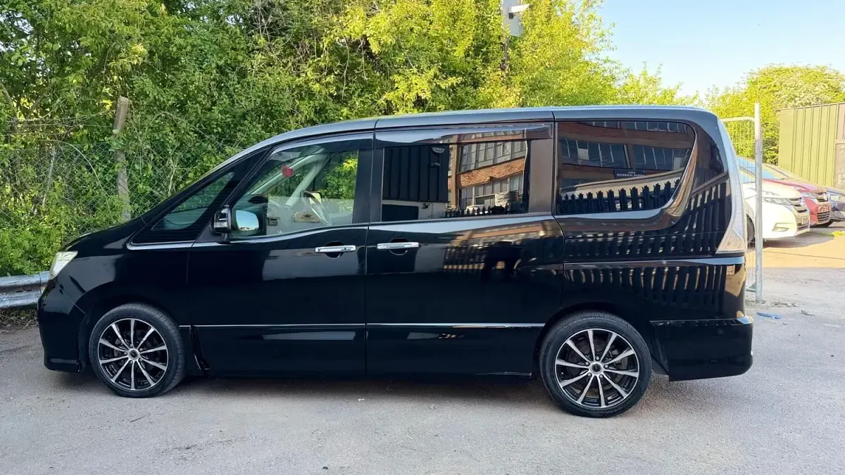 Used Nissan Serena S 2013 Black MPV
