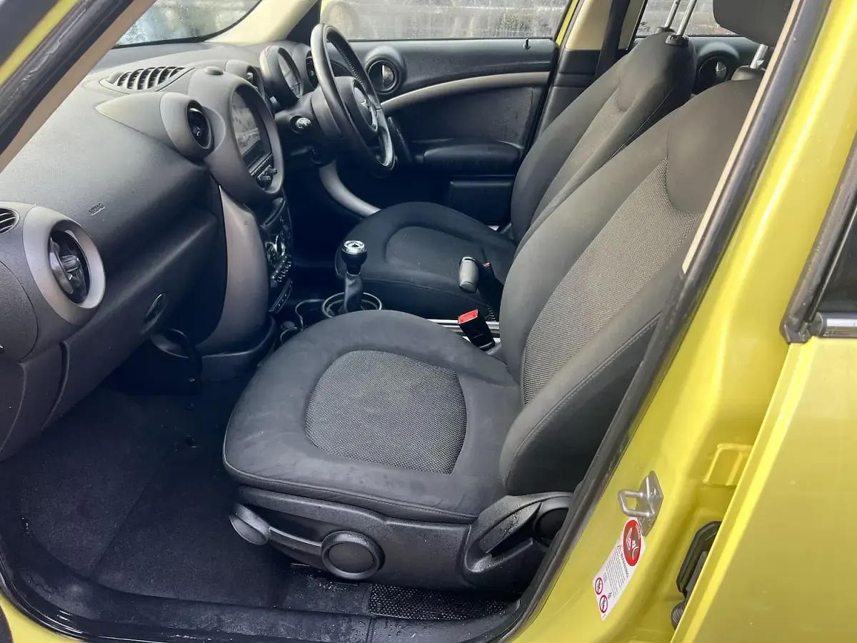 Used Mini ONE 98 HP (72 kW) 2011 Yellow Hatchback