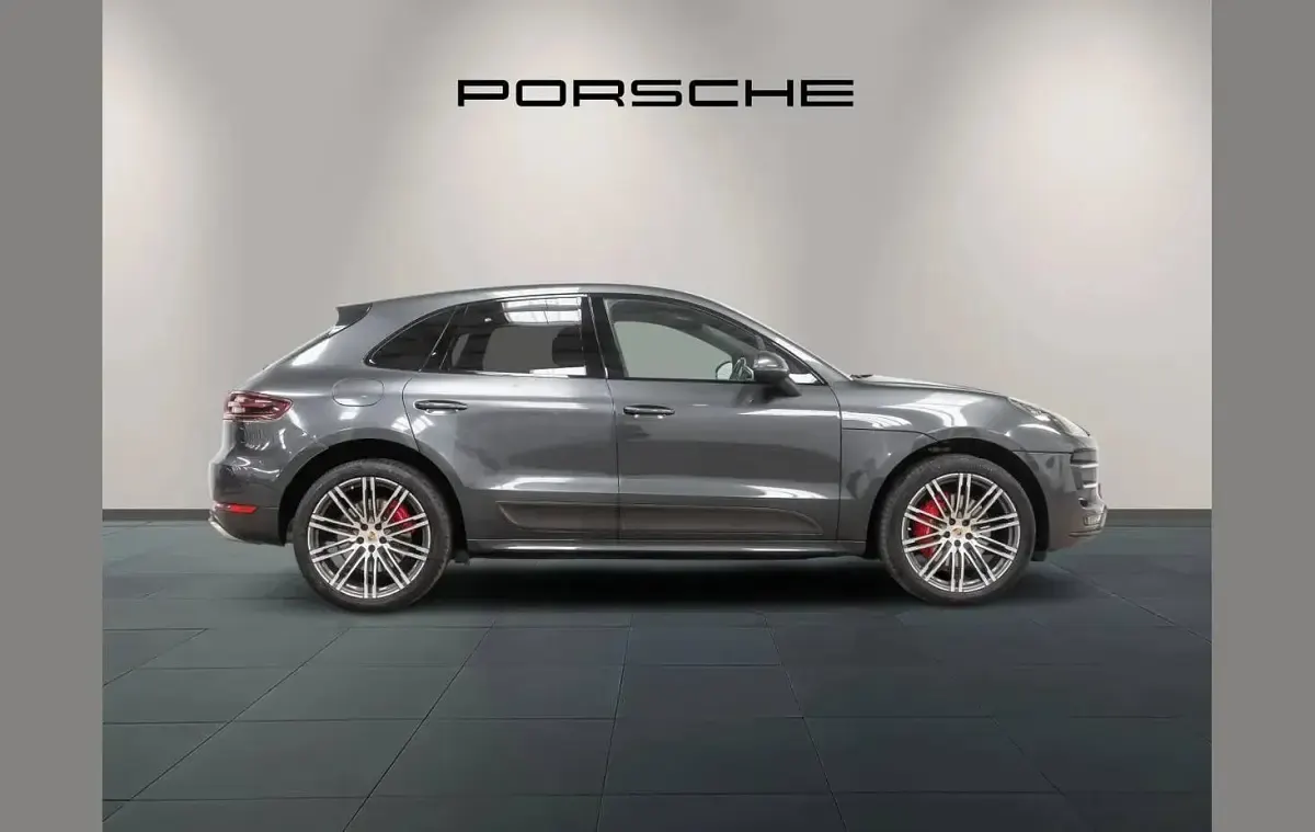 Used Porsche Macan Turbo 394 HP (289 kW) 2016 Grey SUV
