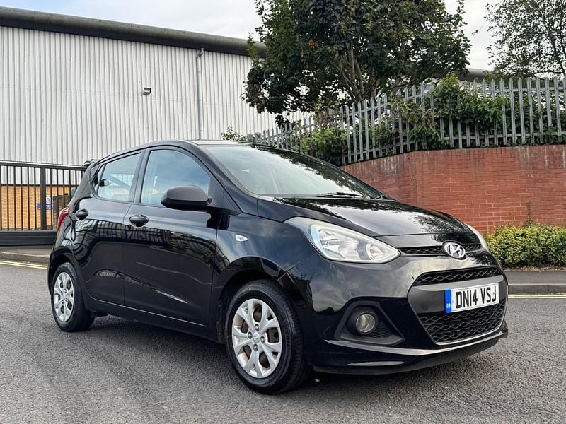 Used Hyundai i10 67 HP (49 kW) 2014 Black Hatchback