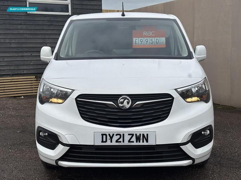 Used Vauxhall Combo Sportive 100 HP (73 kW) 2021 White MPV