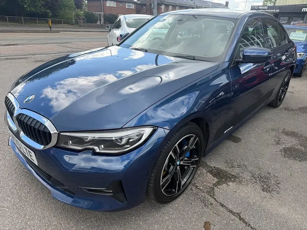 Used BMW 330e Performance 300 HP (220 kW) 2020 Blue Sedan