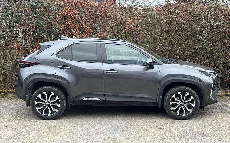 Used Toyota Yaris Hybrid Design 116 HP (85 kW) 2026 Estate