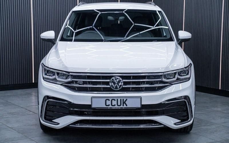 Used VW Tiguan R-line 150 HP (110 kW) 2023 White SUV