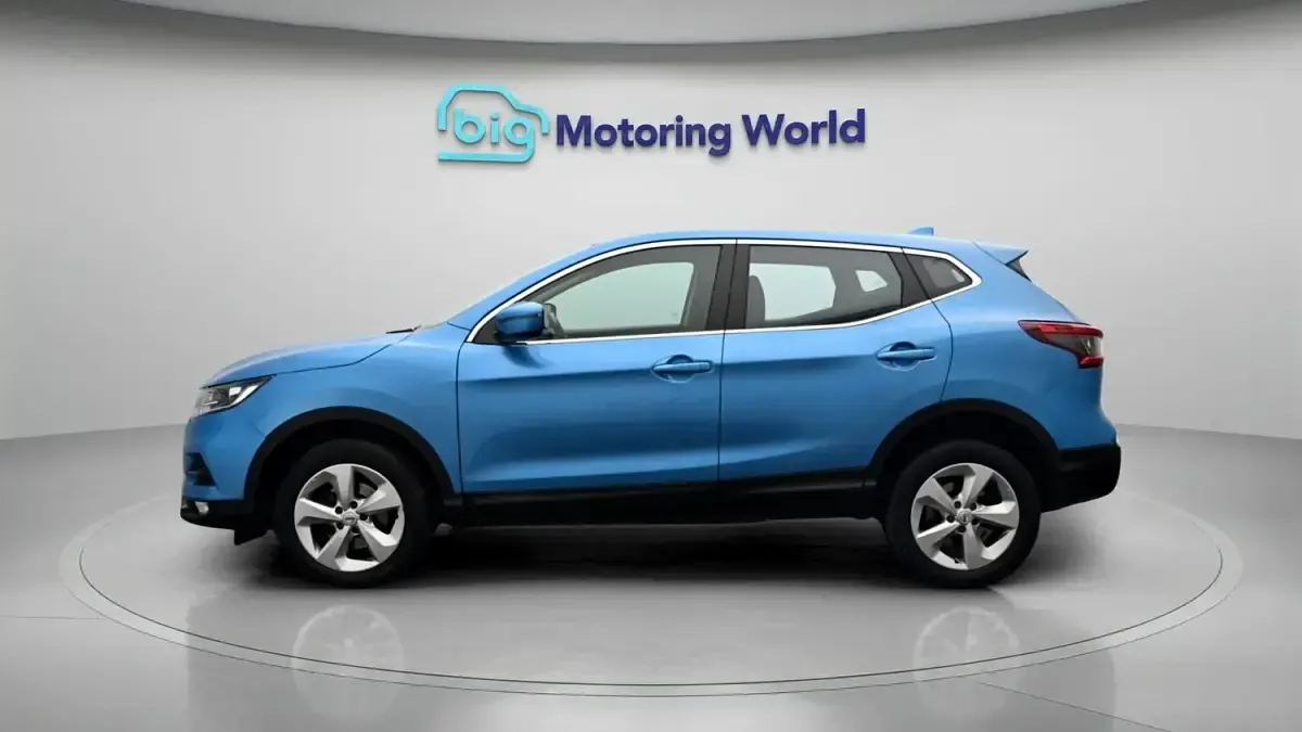 Used Nissan Qashqai Acenta Premium 116 HP (85 kW) 2019 Blue SUV