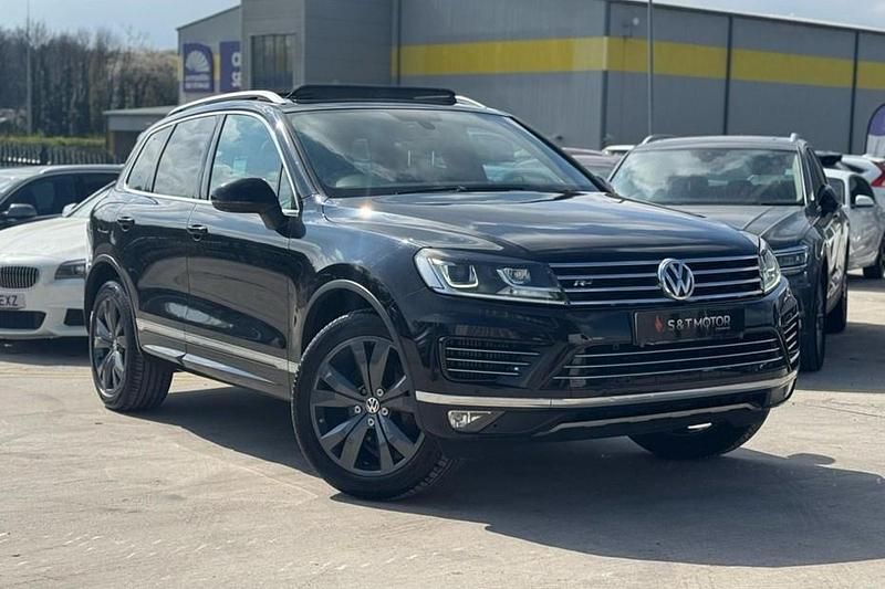 Black Used 2015 VW Touareg R-line SUV | £12,000 (A bit pricey) - Image 1/1