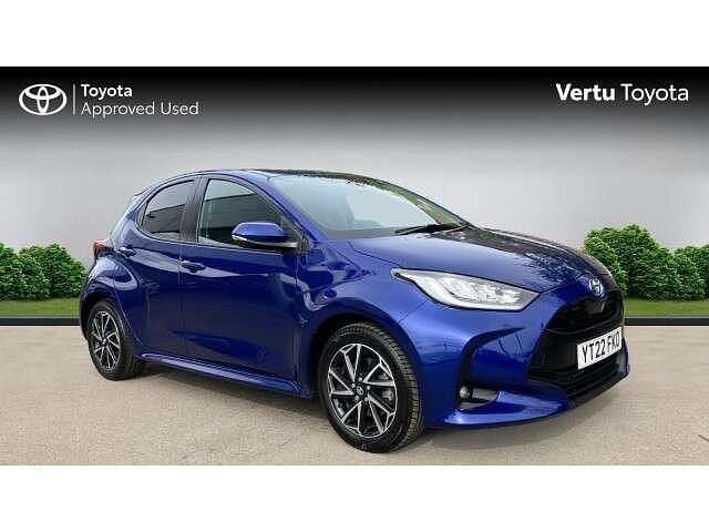 Blue Used 2022 Toyota Yaris Hybrid Design Hatchback | £16,490 (Good price) - Image 1/4