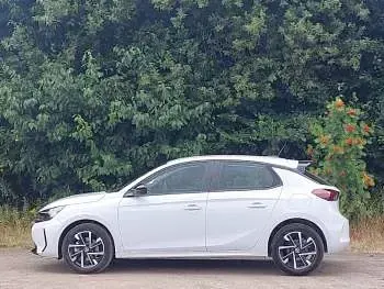 New Vauxhall Corsa Design Edition 100 HP (73 kW) 2026 White Hatchback