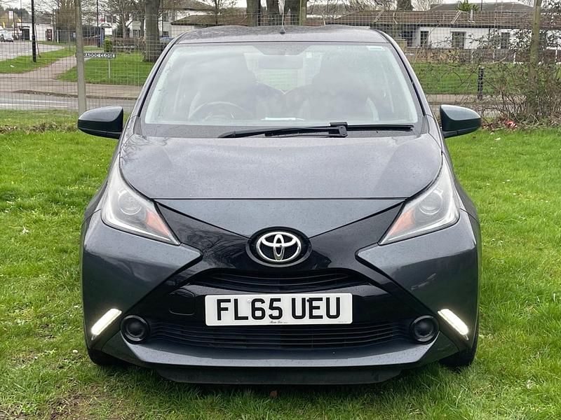Used Toyota Aygo X-play 69 HP (50 kW) 2015 Grey Hatchback