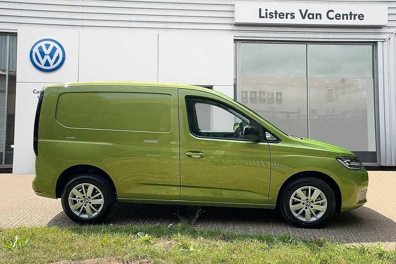 Used VW Caddy Pro 122 HP (89 kW) 2025 Green MPV