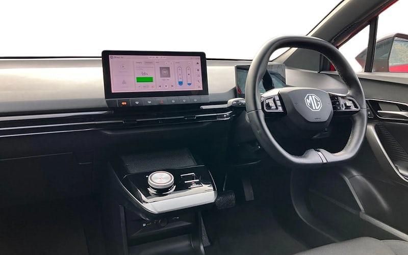 Used MG MG4 EV SE 150 kW (204 HP) 2023 Red Hatchback