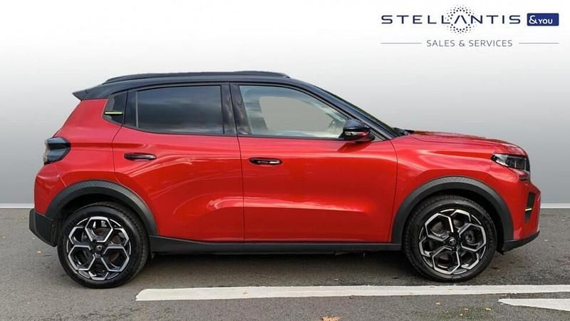 Used Citroën e-C3 81 kW (111 HP) 2024 Red Hatchback