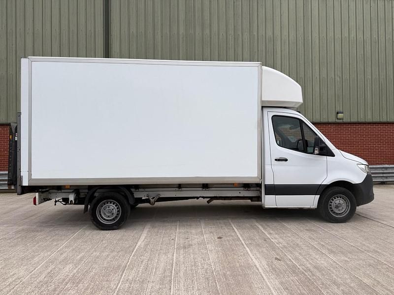 Begagnad Mercedes Sprinter Progressive 2022 Vit Van