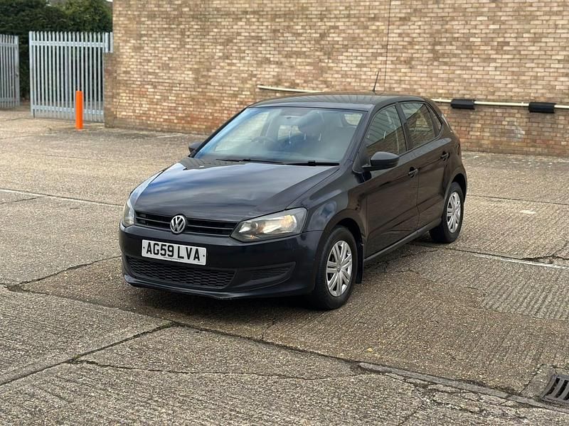 Begagnad VW Polo S 2010 Svart Halvkombi