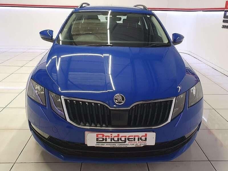 Used Skoda Octavia SE Technology 110 HP (80 kW) 2020 Blue Estate