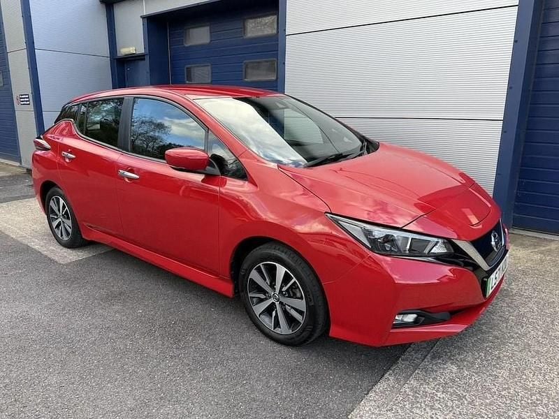 Used Nissan Leaf Acenta 110 kW (150 HP) 2021 Red Hatchback