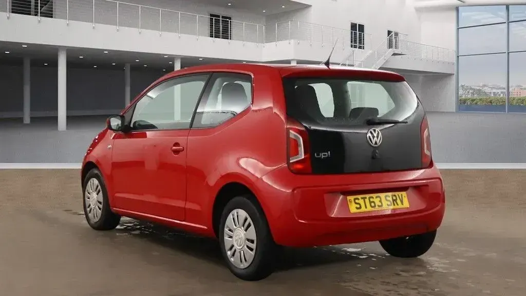 Used VW up! move up! 60 HP (44 kW) 2014 Red Hatchback