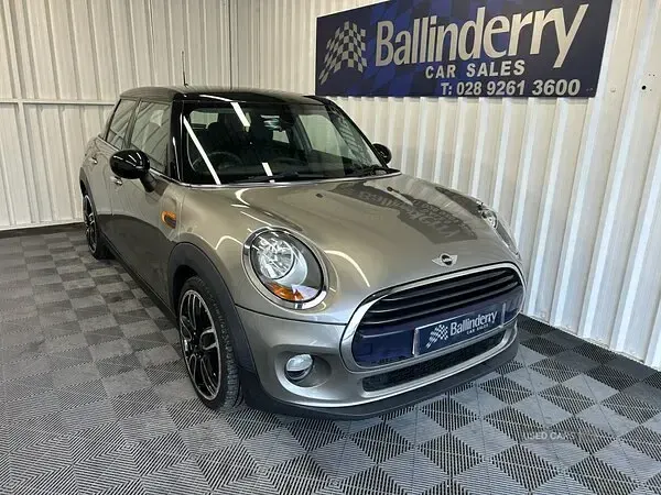 Used Mini Cooper D Hatch 116 HP (85 kW) 2017 Silver Hatchback