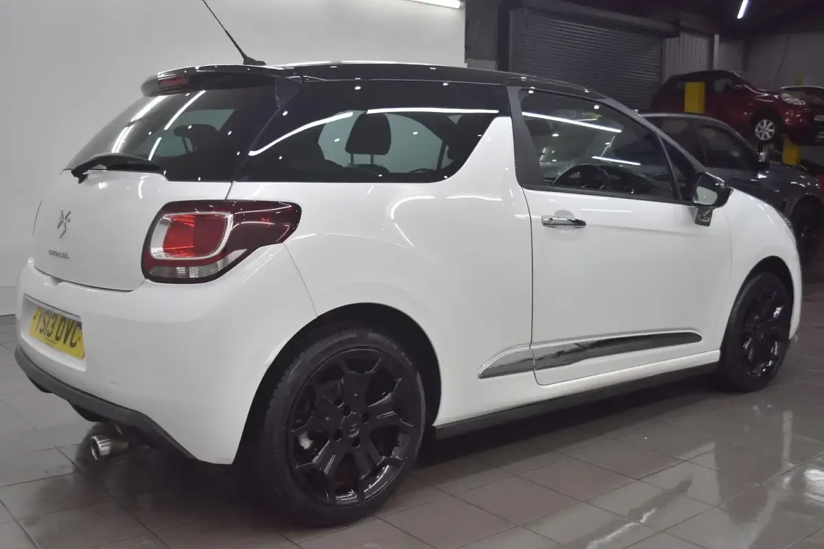 Used Citroën DS3 2013 White Hatchback