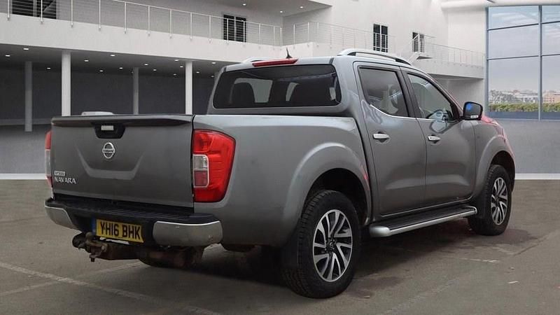 Used Nissan Navara Tekna 2016 Grey Pickup