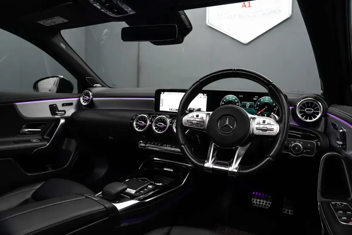 Usado Mercedes A35 AMG Premium Plus 2021 Cinzento Citadino